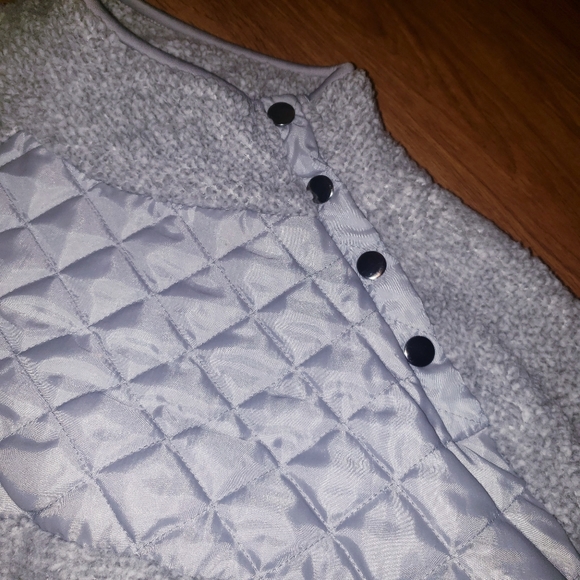 Quilted sherpa Eden Ruth pullover size m - Picture 3 of 4